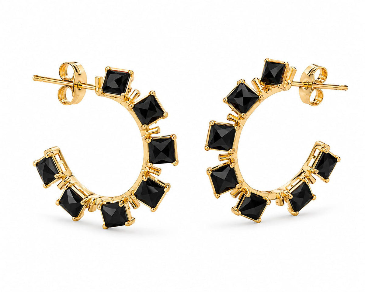 Brincos Meia-Argola Zircónias Pretas quadradas – Aço Inoxidável & Banho a Ouro PVD