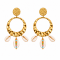 Brincos Argola Martelada Búzios & Contas Coloridas – Aço Inoxidável & Banho a Ouro PVD