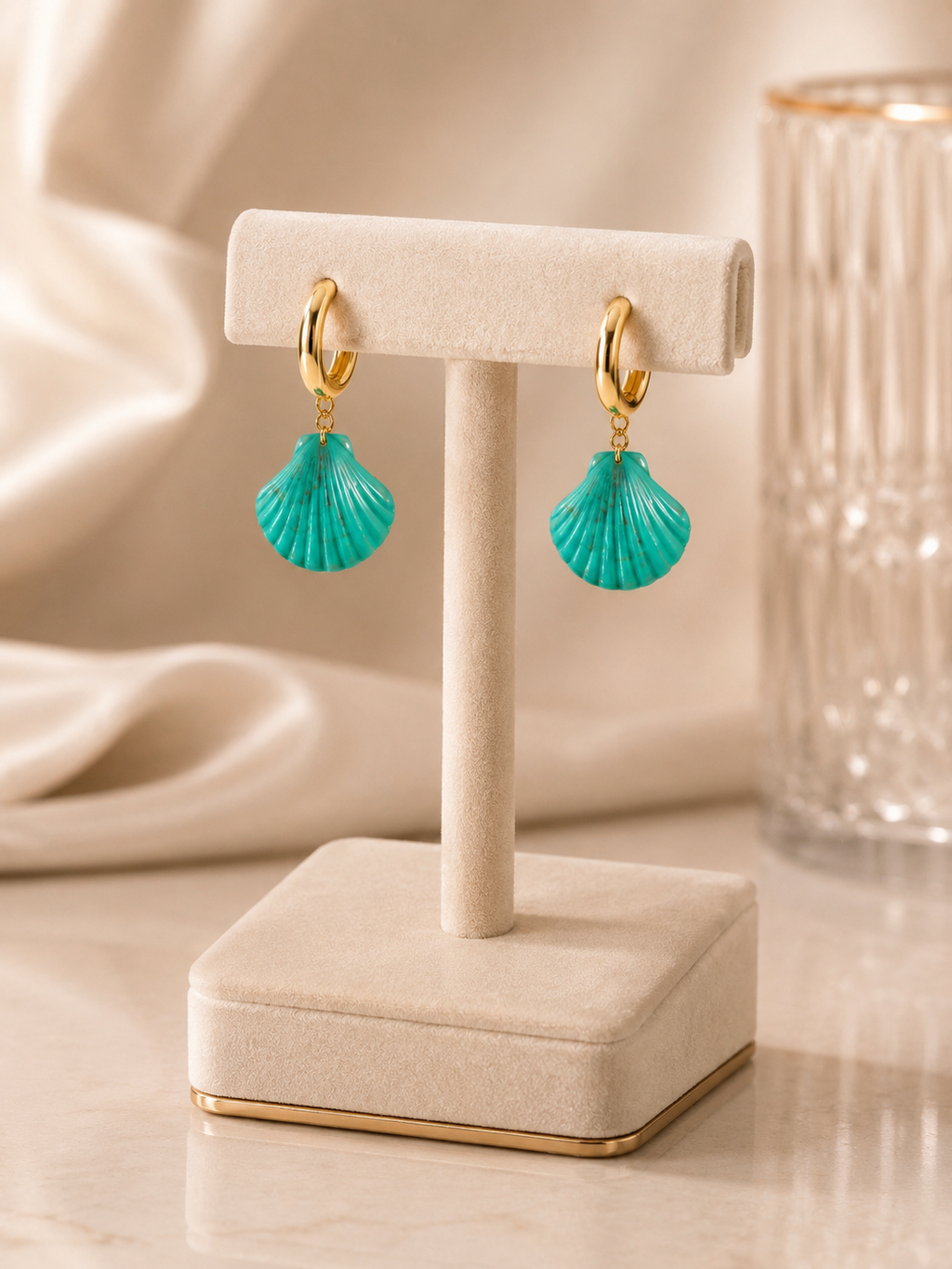 Brincos Argola & Concha Marítima Verde Turquesa – Aço Inoxidável & Banho a Ouro PVD