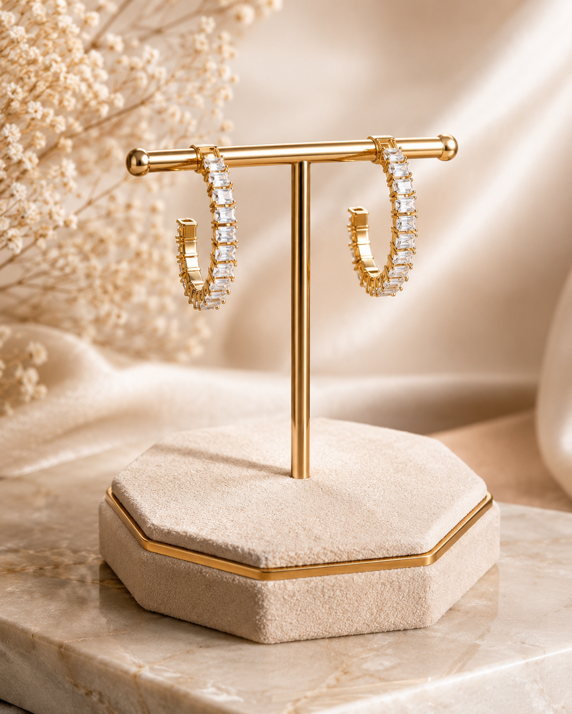 Brincos Meia-Argola Zircónias Transparentes retangulares – Aço Inoxidável & Banho a Ouro PVD