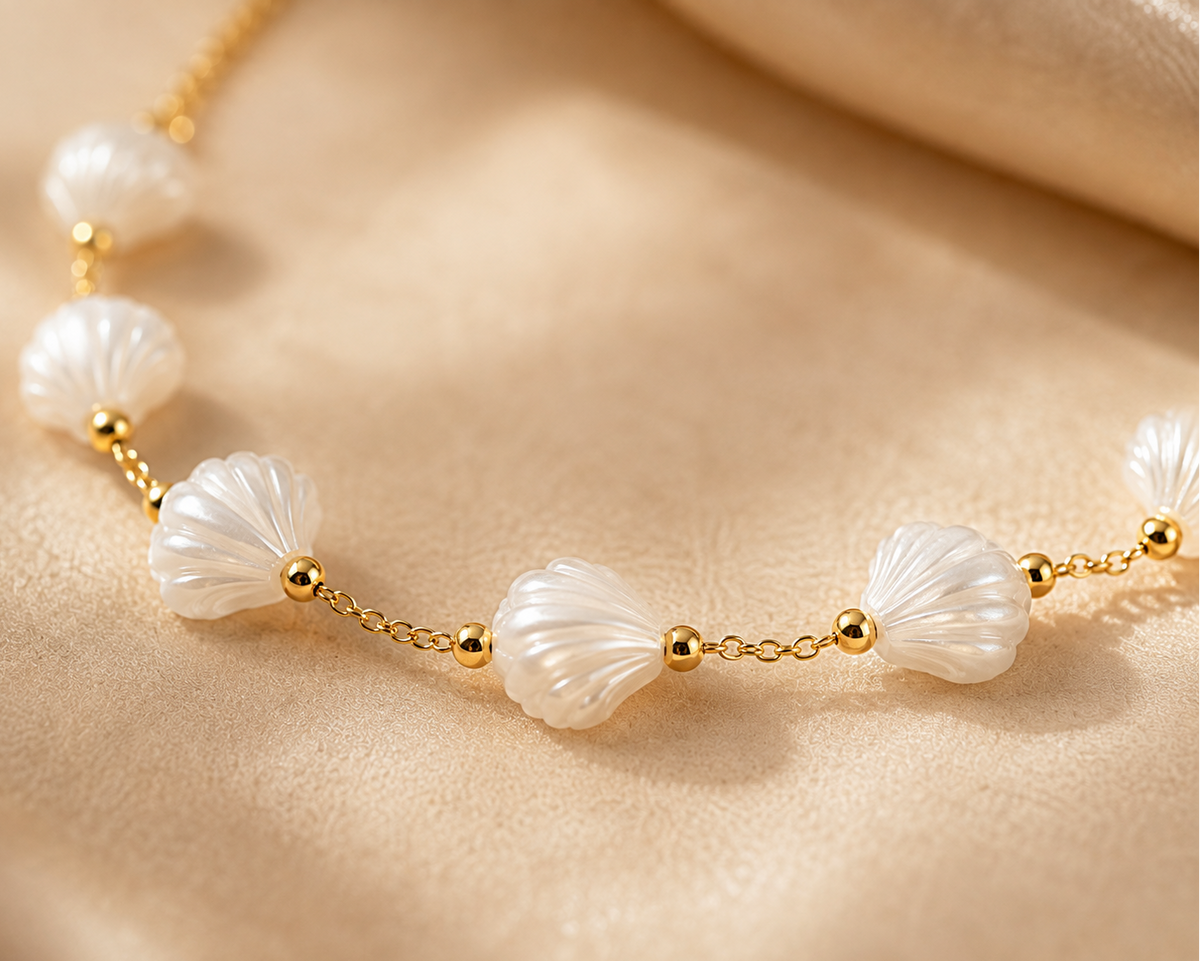 Colar Pérolas Conchas do Mar – Aço Inoxidável & Banho a Ouro PVD